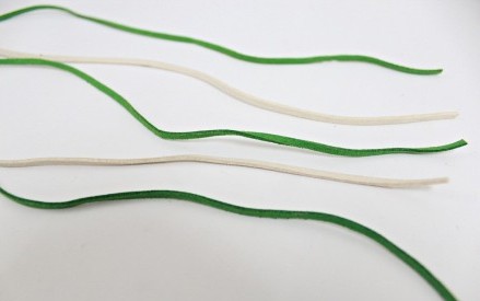 Cách làm vòng đeo tay handmade bằng dây da lộn khéo léo