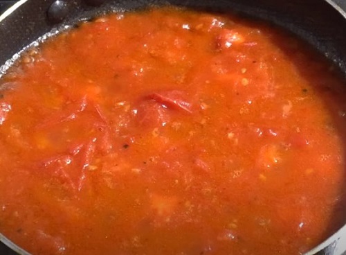 chế biến cà chua làm nước sốt
