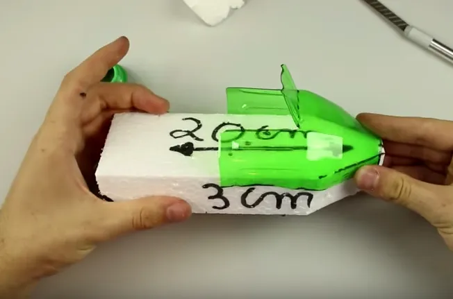 Cách làm thuyền xốp đồ chơi chạy bằng mô-tơ - Hình 5