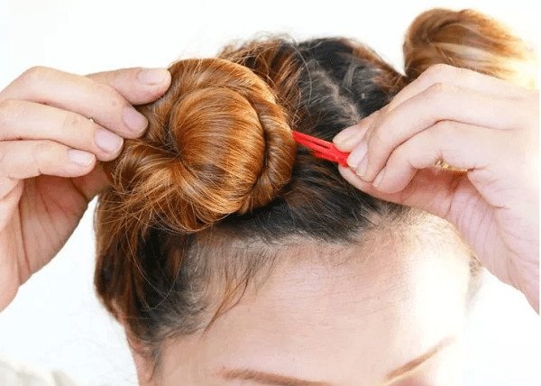 12 Cách làm tóc xoăn tự nhiên tại nhà đơn giản dễ thực hiện nhất - 8