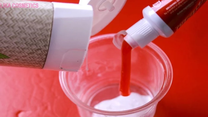 Cách làm slime bằng kem đánh răng và dầu gội