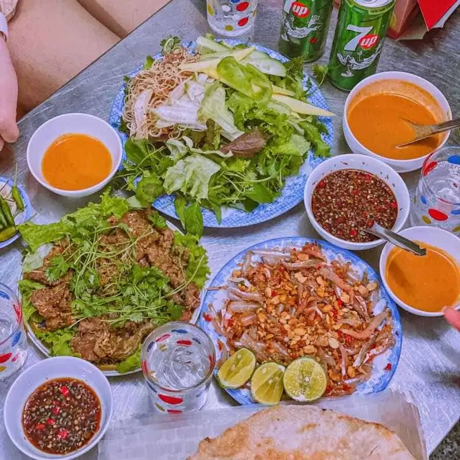Gỏi cá mai Quy Nhơn (nguồn: Gà Bông Foodie)