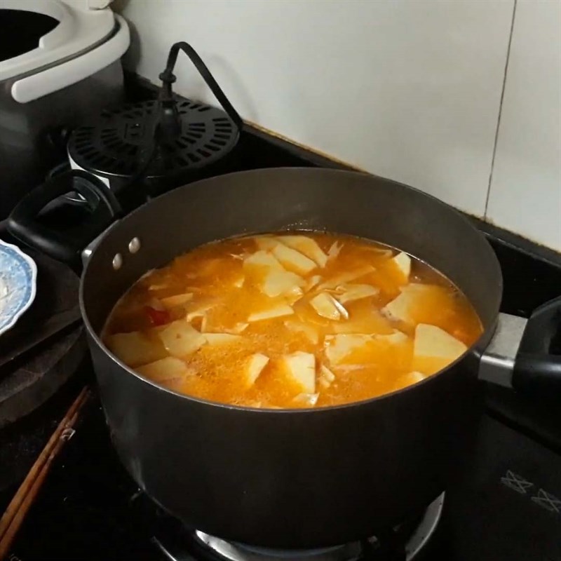 Cách làm cá nheo nấu canh chua măng thanh mát thơm ngon dễ làm - Hình 10