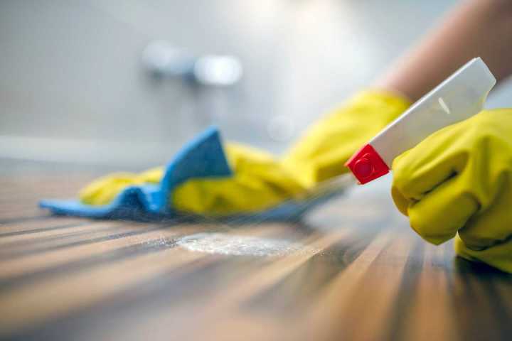 Cách lau sàn nhà sạch bóng - mẹo hay từ Cif