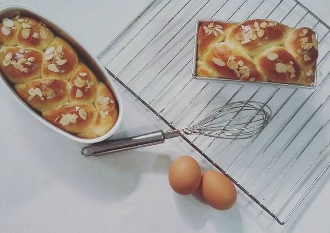 Nguyên liệu làm bánh mì hoa cúc
